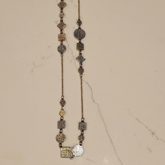 Beautiful 4 Necklace Bundle! - Picture 9 of 10